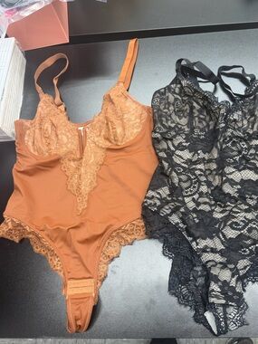 Lace Trim Bodysuit  size M